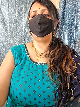 cute-tanvi online show from March 13, 2025, 5:00 am