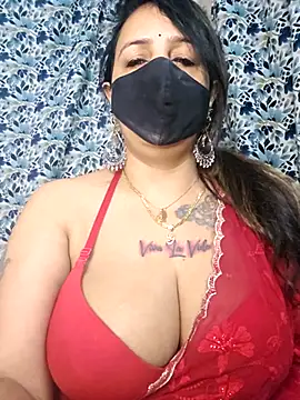 cute-tanvi online show from January 16, 2026, 1:09 am