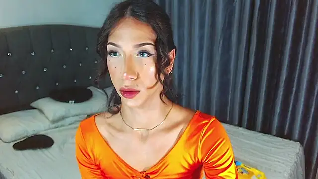 Kenisha Sweet online show from October 8, 2025, 10:10 pm