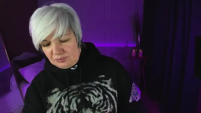Snapshot of CarmenSoft chatting on February 1, 2025, 8:47 pm CarmenSoft online show from February 1, 2025, 8:47 pm