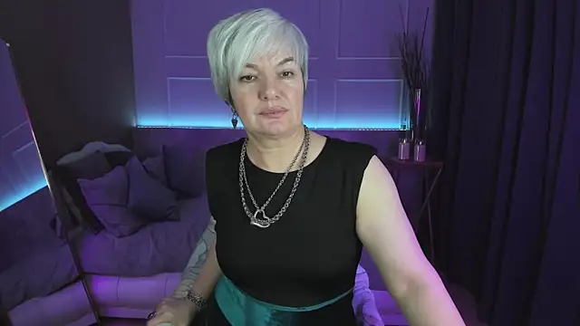 Snapshot of CarmenSoft chatting on February 24, 2025, 2:51 am CarmenSoft online show from February 24, 2025, 2:51 am