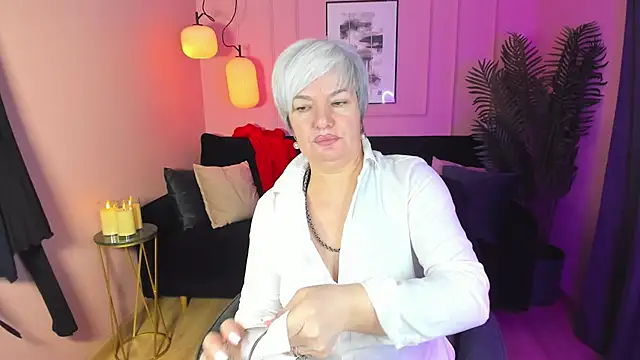 Snapshot of CarmenSoft chatting on February 22, 2025, 3:01 am CarmenSoft online show from February 22, 2025, 3:01 am