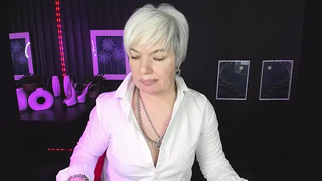 Snapshot of CarmenSoft chatting on February 16, 2025, 12:19 am CarmenSoft online show from February 16, 2025, 12:19 am