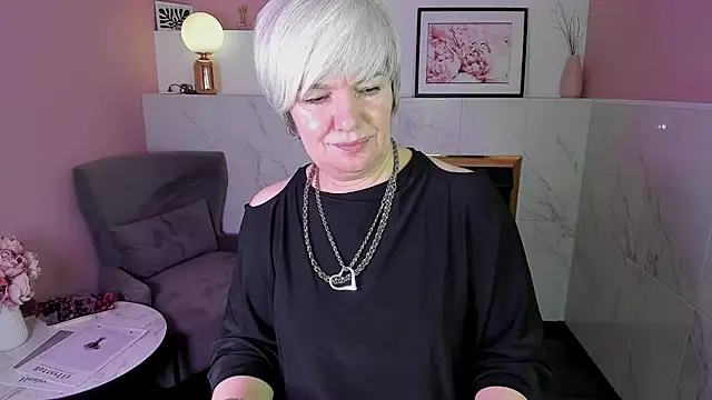 Snapshot of CarmenSoft chatting on January 29, 2025, 11:46 pm CarmenSoft online show from January 29, 2025, 11:46 pm