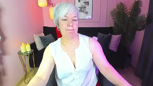 Snapshot of CarmenSoft chatting on February 19, 2025, 12:25 am CarmenSoft online show from February 19, 2025, 12:25 am