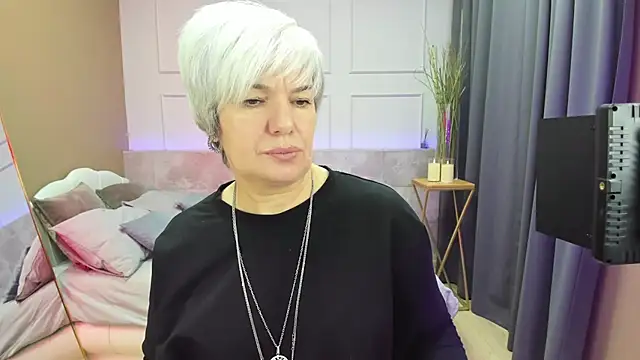 Snapshot of CarmenSoft chatting on March 7, 2025, 8:44 pm CarmenSoft online show from March 7, 2025, 8:44 pm