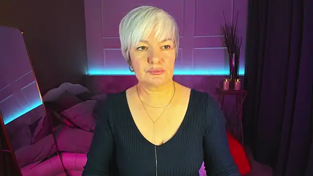 Snapshot of CarmenSoft chatting on February 17, 2025, 8:49 pm CarmenSoft online show from February 17, 2025, 8:49 pm