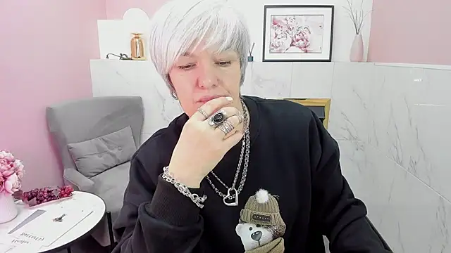 Snapshot of CarmenSoft chatting on January 29, 2025, 8:25 pm CarmenSoft online show from January 29, 2025, 8:25 pm