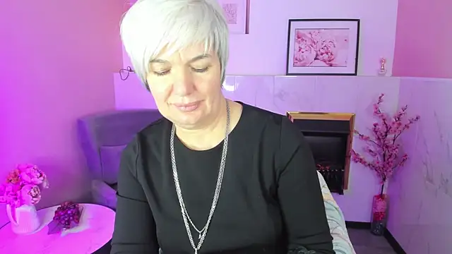 CarmenSoft online show from October 18, 2025, 8:55 pm