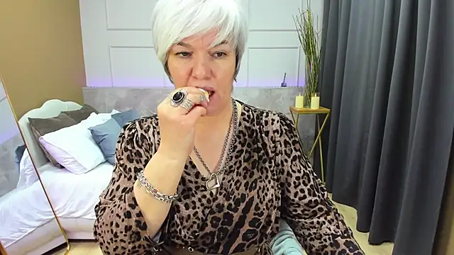 Snapshot of CarmenSoft chatting on February 2, 2025, 12:30 am CarmenSoft online show from February 2, 2025, 12:30 am