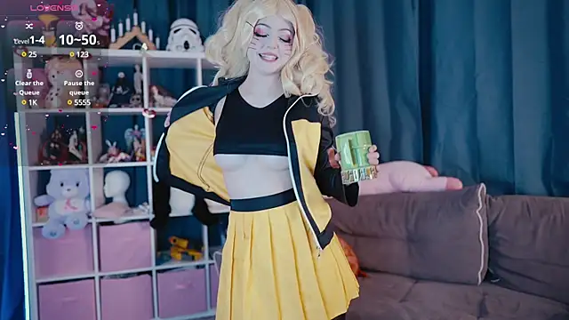 Snapshot of MadnessAlison chatting on March 19, 2025, 7:06 pm MadnessAlison online show from March 19, 2025, 7:06 pm