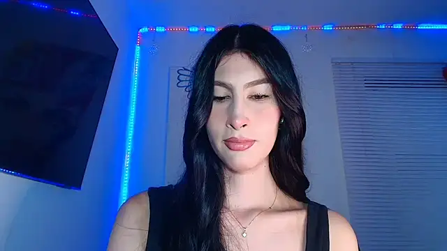 valeria gonzales  online show from April 5, 2026, 10:05 pm