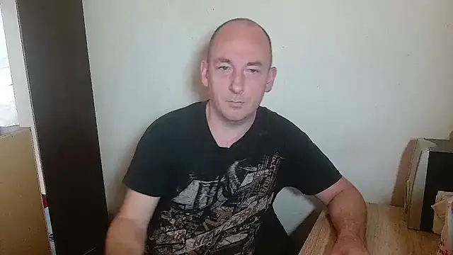 Snapshot of Johan___Barker chatting on March 24, 2026, 10:59 am Johan Barker online show from March 24, 2026, 10:59 am