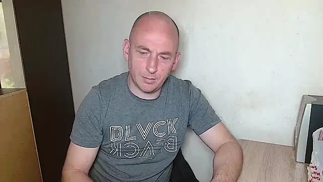 Snapshot of Johan___Barker chatting on April 21, 2026, 10:44 am Johan Barker online show from April 21, 2026, 10:44 am