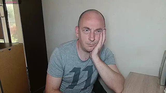 Snapshot of Johan___Barker chatting on April 28, 2026, 10:52 am Johan Barker online show from April 28, 2026, 10:52 am