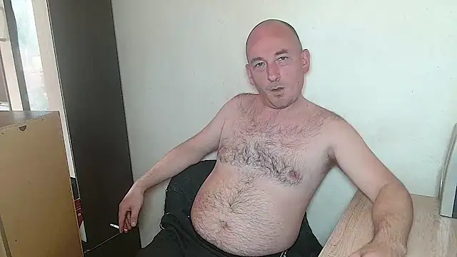 Snapshot of Johan___Barker chatting on March 17, 2026, 12:19 pm Johan Barker online show from March 17, 2026, 12:19 pm