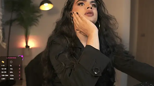 artechloe online show from April 27, 2026, 11:36 pm