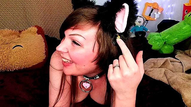 GamerGirlRoxyAndLee online show from January 28, 2025, 1:08 am