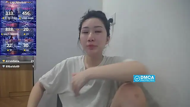 Asiagirll online show from September 17, 2025, 5:04 pm