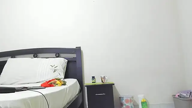 mara2020 69 online show from November 26, 2025, 1:33 pm