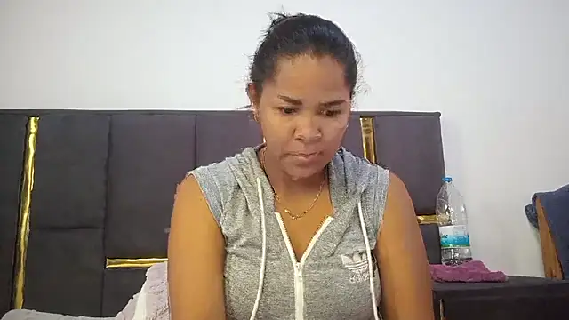 Snapshot of aleixane chatting on May 28, 2026, 5:15 am aleixane online show from May 28, 2026, 5:15 am