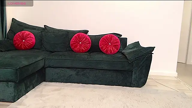 natasha-bigas online show from March 5, 2026, 10:05 pm