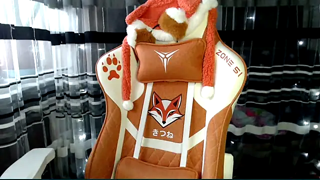 Snapshot of cold_lollipop chatting on February 18, 2026, 5:49 am cold lollipop online show from February 18, 2026, 5:49 am