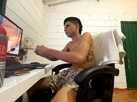 Max TheHorseDick online show from October 10, 2025, 2:34 am