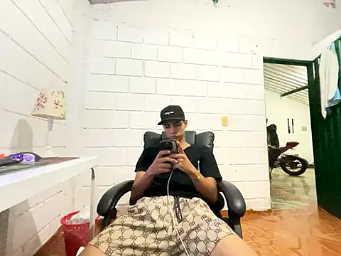 Max TheHorseDick online show from November 23, 2025, 1:59 am