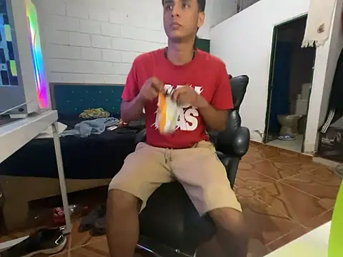 Max TheHorseDick online show from April 9, 2026, 4:47 am