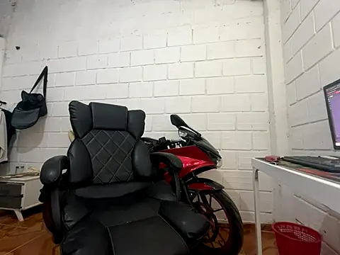 Max TheHorseDick online show from November 30, 2025, 1:28 am