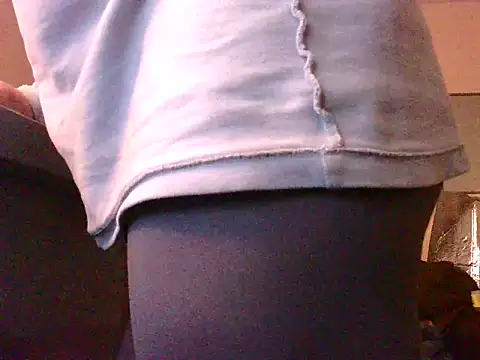 SDtinycok online show from November 10, 2025, 8:25 pm