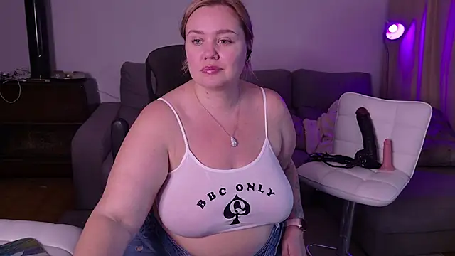 Snapshot of MargotGrey chatting on March 10, 2025, 5:18 pm MargotGrey online show from March 10, 2025, 5:18 pm