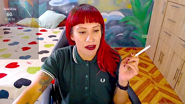 Snapshot of Eimy_lorens chatting on November 29, 2025, 5:57 pm Eimy lorens online show from November 29, 2025, 5:57 pm