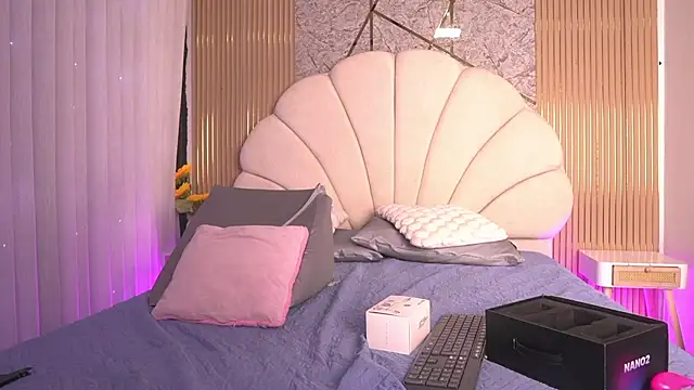 mssburbuja online show from April 17, 2026, 3:09 am