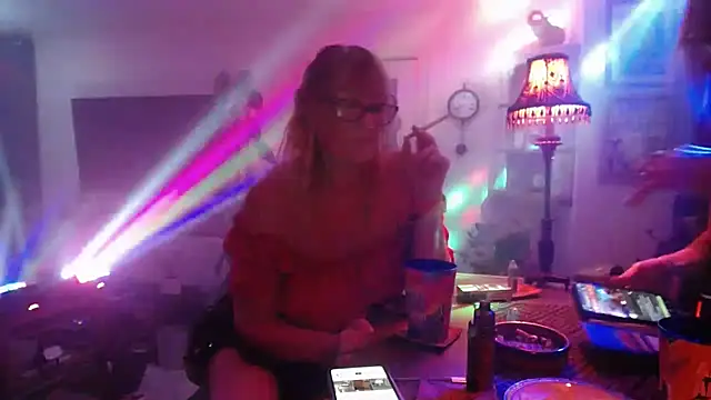 COUPLE4VOYEUR01 online show from October 4, 2025, 6:42 pm