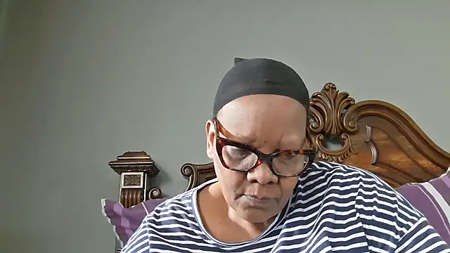 SEXYBOOBSNASS online show from October 22, 2025, 4:23 am