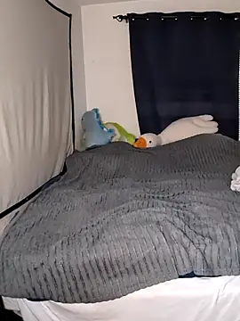 Snapshot of JadaSkyy chatting on February 6, 2026, 8:27 pm JadaSkyy online show from February 6, 2026, 8:27 pm