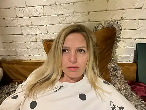 Angel girllovemy online show from February 25, 2025, 7:27 pm