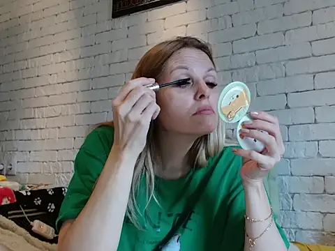 Angel girllovemy online show from December 19, 2025, 7:33 am