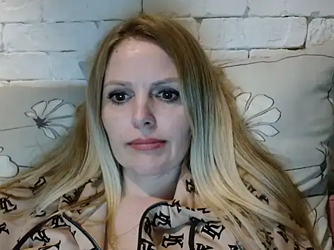 Angel girllovemy online show from November 28, 2025, 4:29 pm