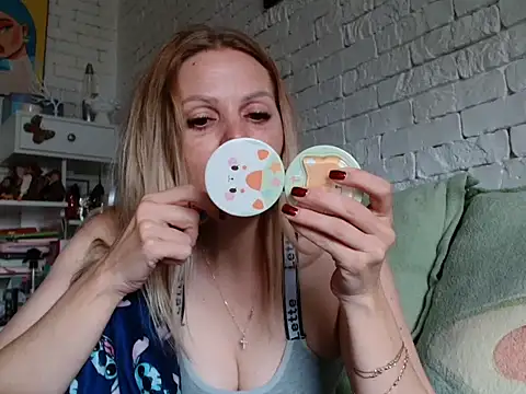 Angel girllovemy online show from October 12, 2025, 10:05 am