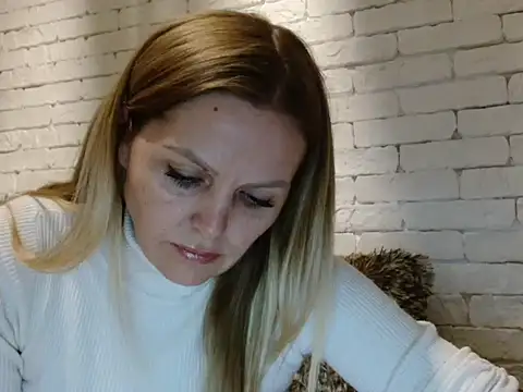 Angel girllovemy online show from January 13, 2026, 4:33 pm