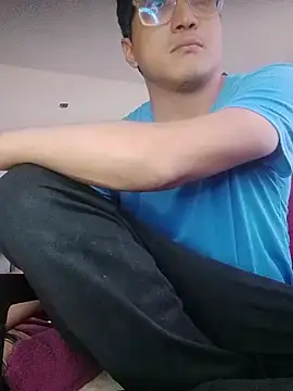 Mghty-cockl88 online show from April 10, 2026, 2:24 pm