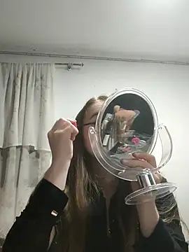 HellenMiyer1111 online show from October 9, 2025, 9:37 pm