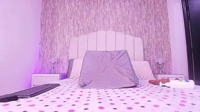 raven lilith  online show from February 27, 2026, 3:18 am