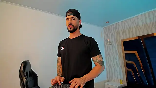 Petesevans online show from November 13, 2025, 11:19 pm