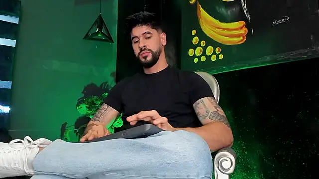 Petesevans online show from February 10, 2026, 11:26 pm