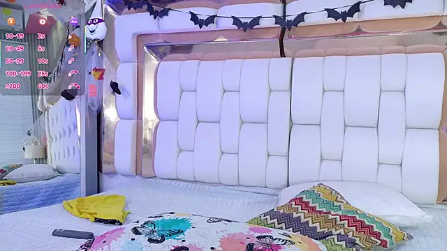 Snapshot of sexysistter chatting on October 13, 2025, 12:18 pm sexysistter online show from October 13, 2025, 12:18 pm