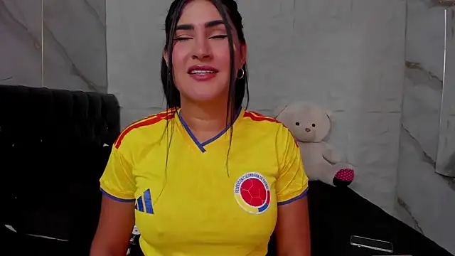 rosalia-04 online show from July 7, 2026, 7:17 pm